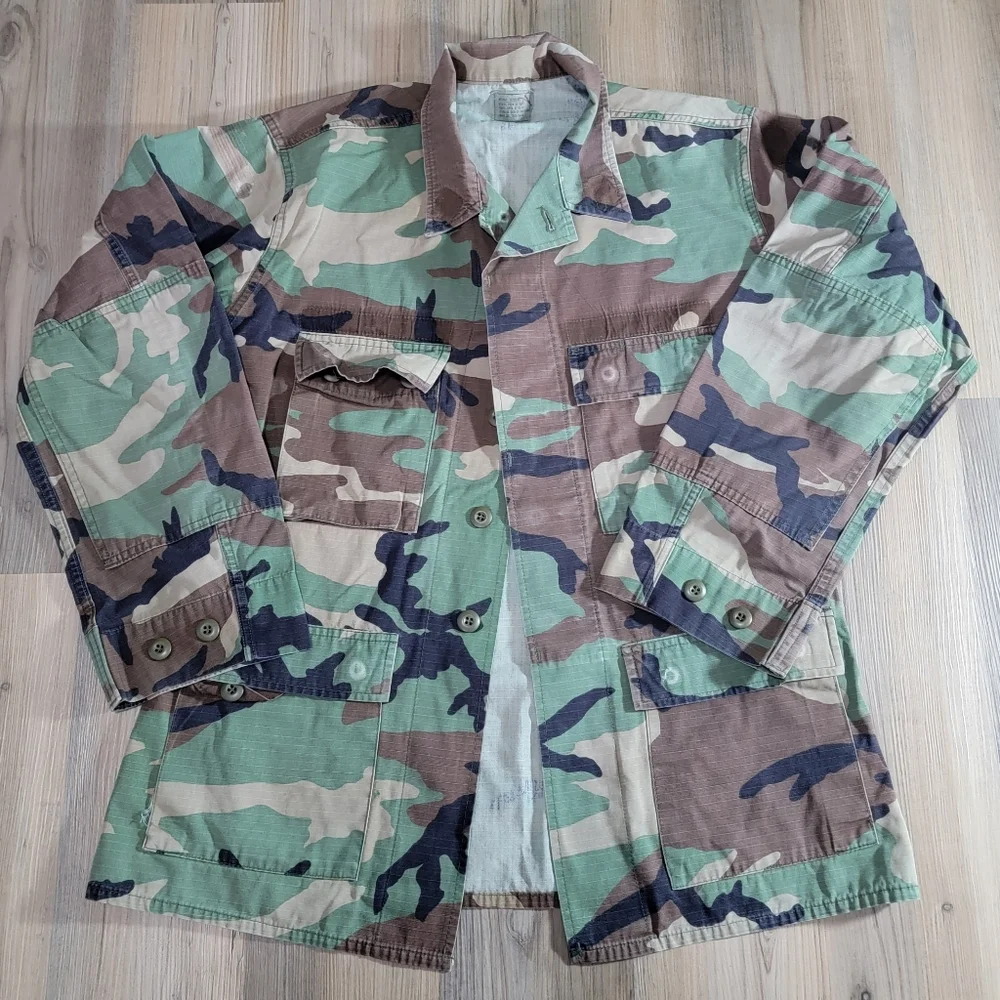 US Army Issued Shirt Jacket Woodland Camo Combat Pattern Med-Reg 37